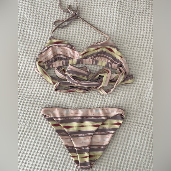 Tori Praver Jasmine Wrap Bikini in Indian Wells Skin print - Picture 2 of 5